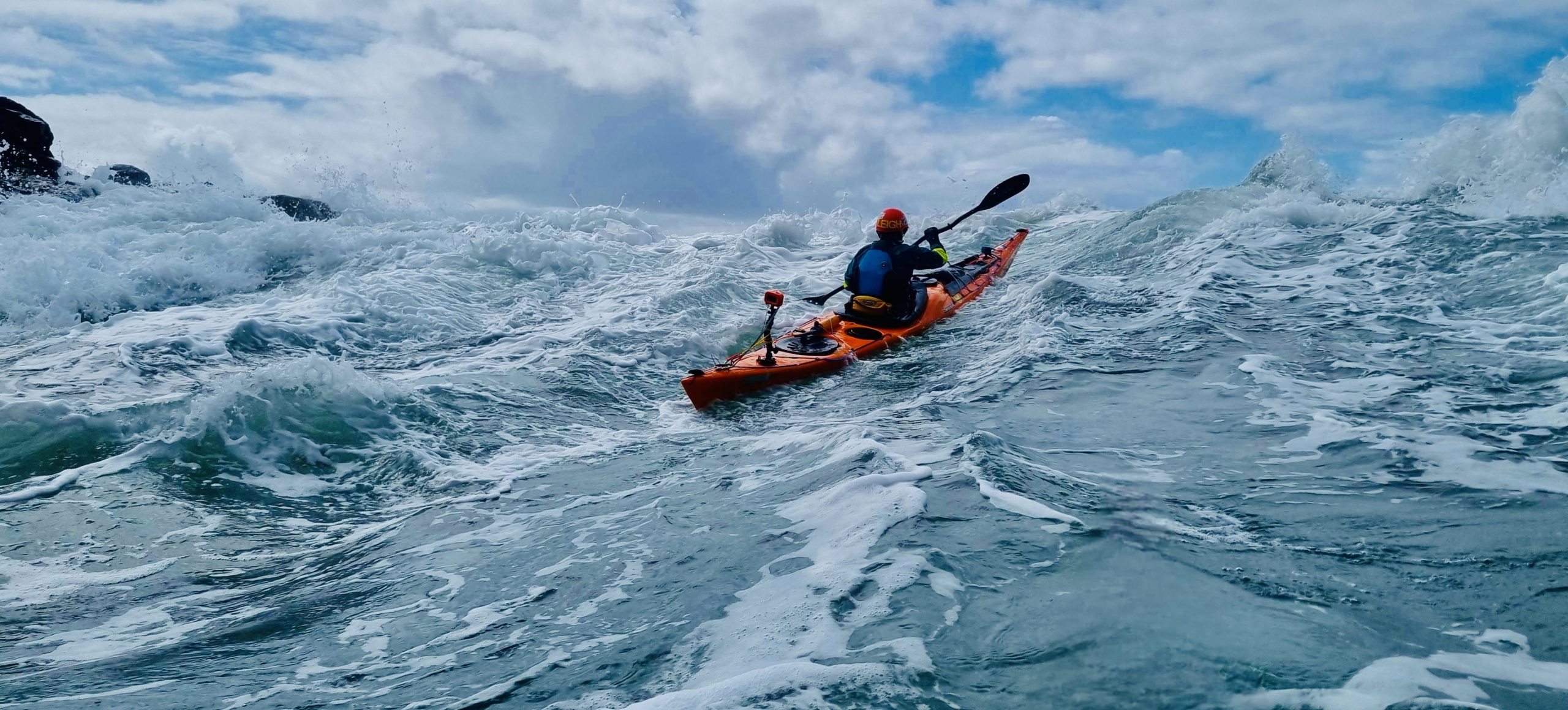 Should you get a drysuit or a wetsuit for kayaking? - Peaks And Paddles ...